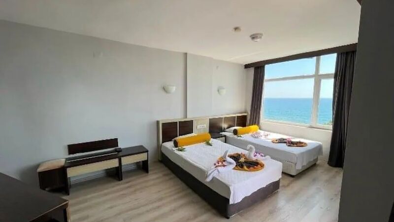 Semt Luna Hotel